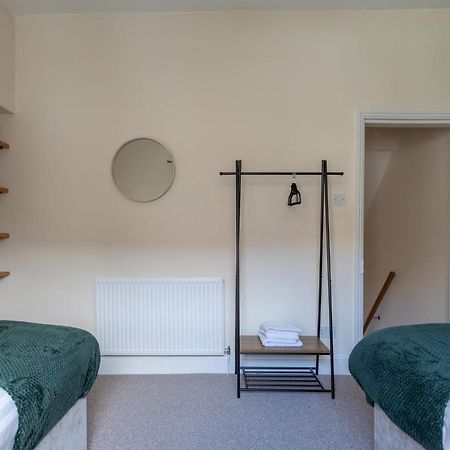 Milton Stays - Cosy 2 Bed House, 15 Min Walk To York City Center, For Up To 6 - With Period Features, Fireplace, Superfast Wi-Fi, Private Garden, Free On Street Parking Zewnętrze zdjęcie