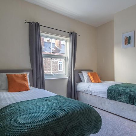 Milton Stays - Cosy 2 Bed House, 15 Min Walk To York City Center, For Up To 6 - With Period Features, Fireplace, Superfast Wi-Fi, Private Garden, Free On Street Parking Zewnętrze zdjęcie