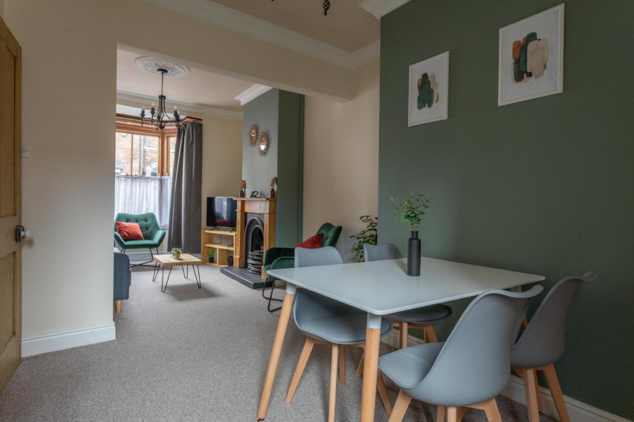 Milton Stays - Cosy 2 Bed House, 15 Min Walk To York City Center, For Up To 6 - With Period Features, Fireplace, Superfast Wi-Fi, Private Garden, Free On Street Parking Zewnętrze zdjęcie