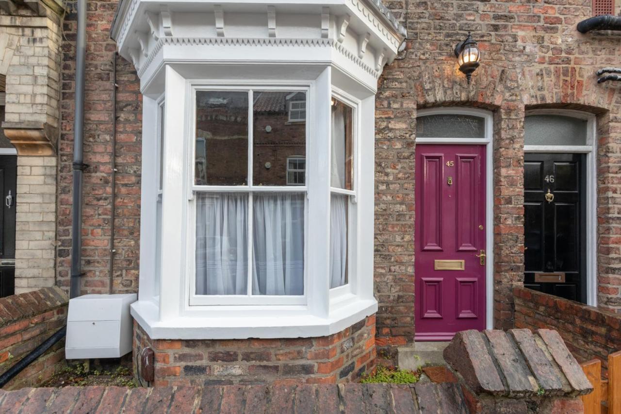 Milton Stays - Cosy 2 Bed House, 15 Min Walk To York City Center, For Up To 6 - With Period Features, Fireplace, Superfast Wi-Fi, Private Garden, Free On Street Parking Zewnętrze zdjęcie